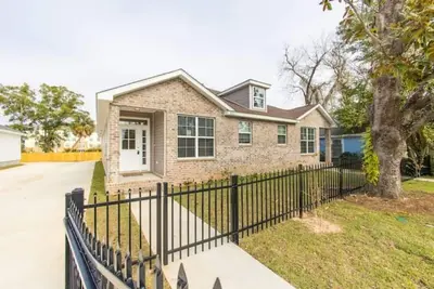 Image de New construction, gated, near downtown 3bed 2bath