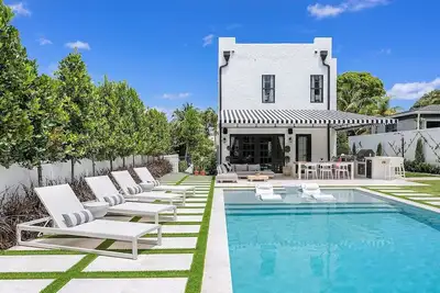 Image de The Lotus House · The Lotus House | Palm Beach Luxury Resort Living