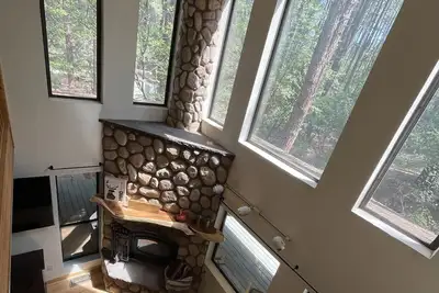 Image de Spacious 2-Bedroom Cabin with Patio & Nfl Sunday Ticket