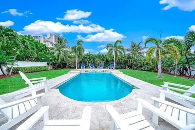 Image de Heated Pool! Massive Yard+Walk To Beach & Shops!