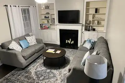 Image de Cozy 3 bdrm 2bath home close to Averrett University (smoking allowed)