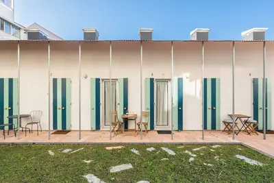 Image de Quiet Colourful House | Garden