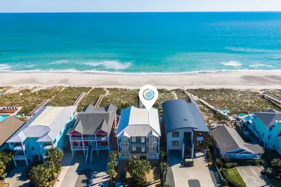 Image de Blue Oyster | Oceanfront + Beach Access Walkway!