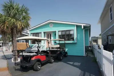Image de Venture Out, #15 Dolphin Lane. 3 Bed, 2 Bath, 2 Golf Carts!