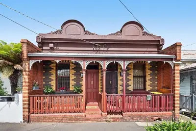 Image de Charming 2-Bed Town House Near Market