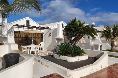 Image de Superior Poolside Villa w/Sea Views in Costa Teguise, Lanzarote, Canary Islands