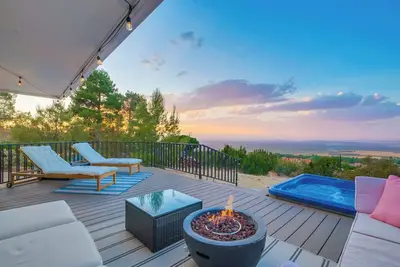 Image de High Desert Scenic Getaway! Hot Tub, Bbq, Fire Pit - 80 mins from La