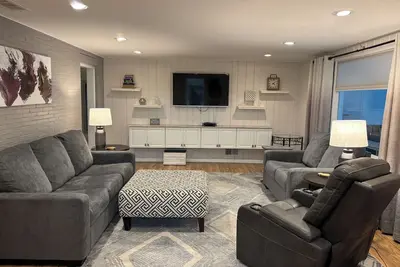 Image de 2-bedroom vacation home just 3 minutes drive to Drake University