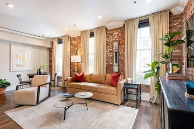 Image de The Vieux - 2b/2b Historic Fq Apt. - 60 Day Min. Rental