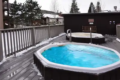 Image de Short Walk to Lifts & Dining - Pool, Hot Tubs, Private Shuttle - Amazing Views!