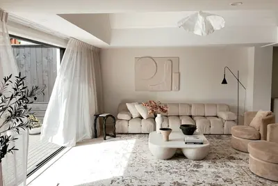 Image de Huge Family Retreat with Pool and Cinema - 4 mins from the beach
