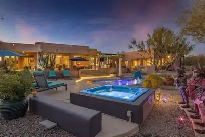 Image de Desert Retreat with Dream Backyard - Separate Casita