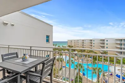 Image de Waterscape A616 ~ Gulf View ~ Top Floor 2br ~ Pool