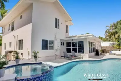 Image de Close to the Beach 6 Br Pool and Jacuzzi