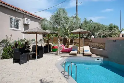 Image de Studio Appartement \"Villa Dionysia S2\" près de la plage avec piscine partagée et Wi-Fi