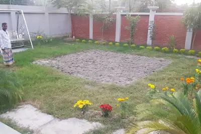 Image de Peaceful Villa with 3 rooms, a pool & green yard, 15 min from Airport