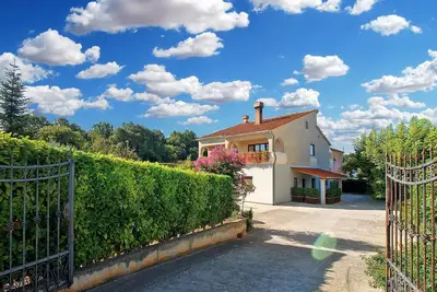 Image de Appartement de vacances Pula pour 1 - 4 personnes avec 2 chambres Ă coucher - Appartement de vacance