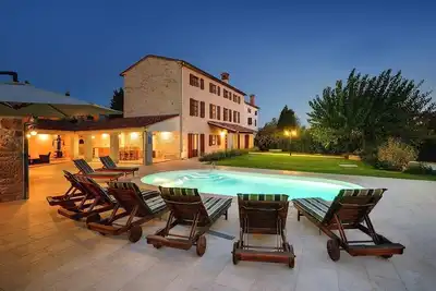 Image de Maison de vacances Rovinj pour 1 - 10 personnes avec 5 chambres à coucher - Maison de vacances