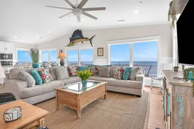 Image de The Sale Fish: Modern Oceanfront Home with Private Pool and Elevator