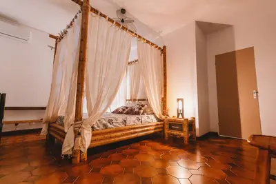 Image de Double-Classique-Salle de bain partagée-Vue sur Pi