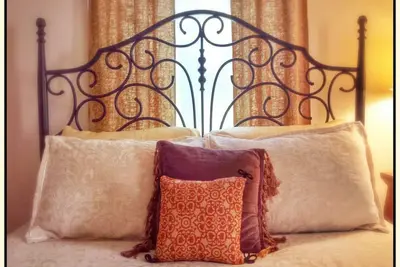 Image de 5 Star Dog Friendly - Downtown Franklin! New Linens each stay! \nHandicap Access. \n