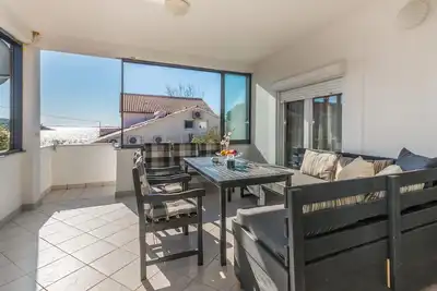 Bel appartement à Pakostane avec WiFi