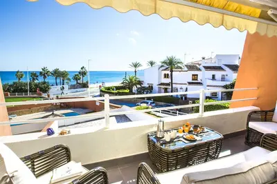 Image de Joli appartement pour 4 personnes avec piscine, Wifi, climatisation, Tv, terrasse et parking
