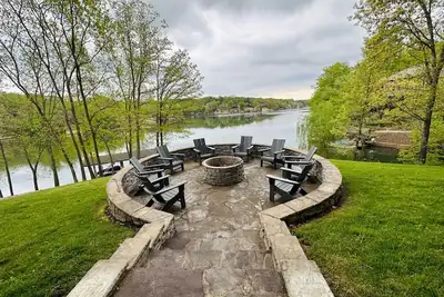 Image de Aspen Falls Retreat - Lakefront