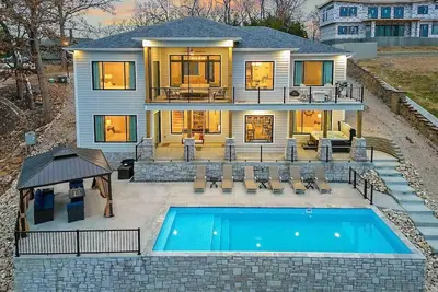 Image de Luxury Lake House Private Pickleball Ct & Pool