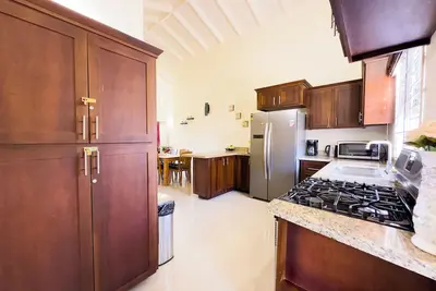 Image de Jhadano 3br Pool & Gym Shuttle Gated