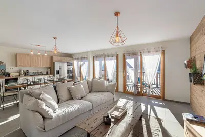 Image de Appartement au pied des pistes - 6 adultes + 2 enfants, 4 chambres, parking, wifi