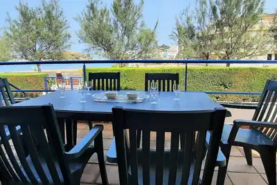 Image de Appartement familial avec jardin et terrasse proche de la plage Ă LlançĂ