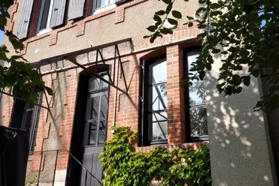 Image de Maison années 30 avec jardin, piscine, proximité Loire, 4 chambres, vélos, idéale familles\/amis