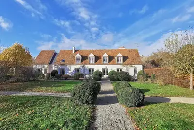 Image de Beautiful home in Yèvre-la-Ville