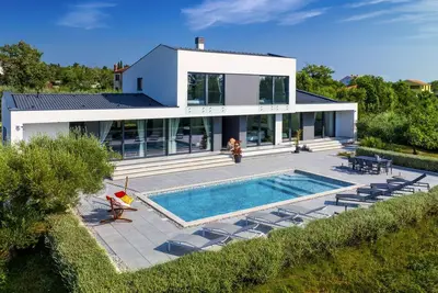 Image de Superbe maison de 4 chambres à Rakalj