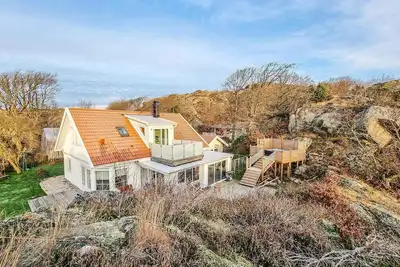 Image de Superbe maison à Rönnäng avec sauna