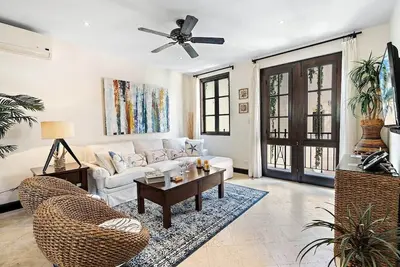 Image de 2-Bedroom Retreat, Short Walk to Beach