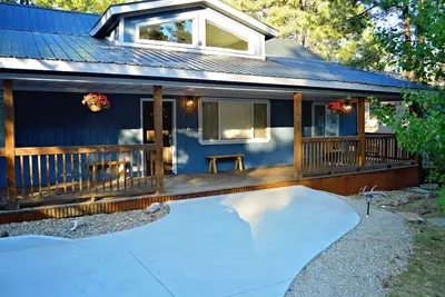 Image de Pet Friendly Home - Game Room - 12 Min to Dgo - Ac/Fenced Yard/Fire Pit