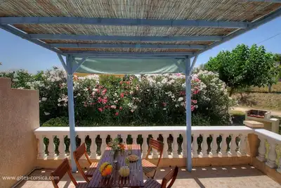 Image de Le Figuier with communal swimming pool