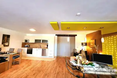Image de Direct location on the edge of the forest with high-quality wellness area Pet-friendly!