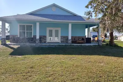 Image de New house on 1 acre property boat and trailer parking included