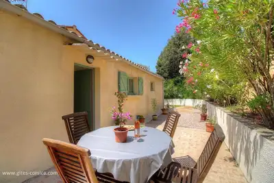 Image de Les Lauriers roses with communal swimming pool