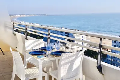 Image de Apartment T3 “Ocean Twelve” | Stunning sea view | 4 adults (+2 children)