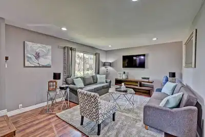 Image de 1/4 mile to old town Scottsdale ~ Steps From The Pool