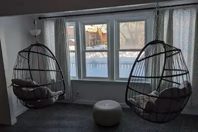 Image de Walk to Lake Superior from this 4b/2b house in Washburn's Historic District. .
