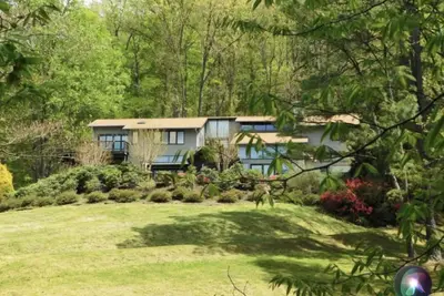 Image de Roseland, Va. Private mountain retreat on 63 acres.