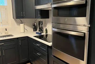 Image de New modern kitchen in great location to Rdu and Rtp