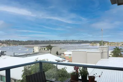 Image de Beach Break: Pet friendly fenced yard in town