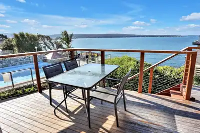 Image de Eagle Heights: Balcony Unit (Unit 5)