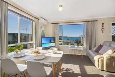 Image de Eagle Heights - Scenic Unit: Great Pool and Gazebo